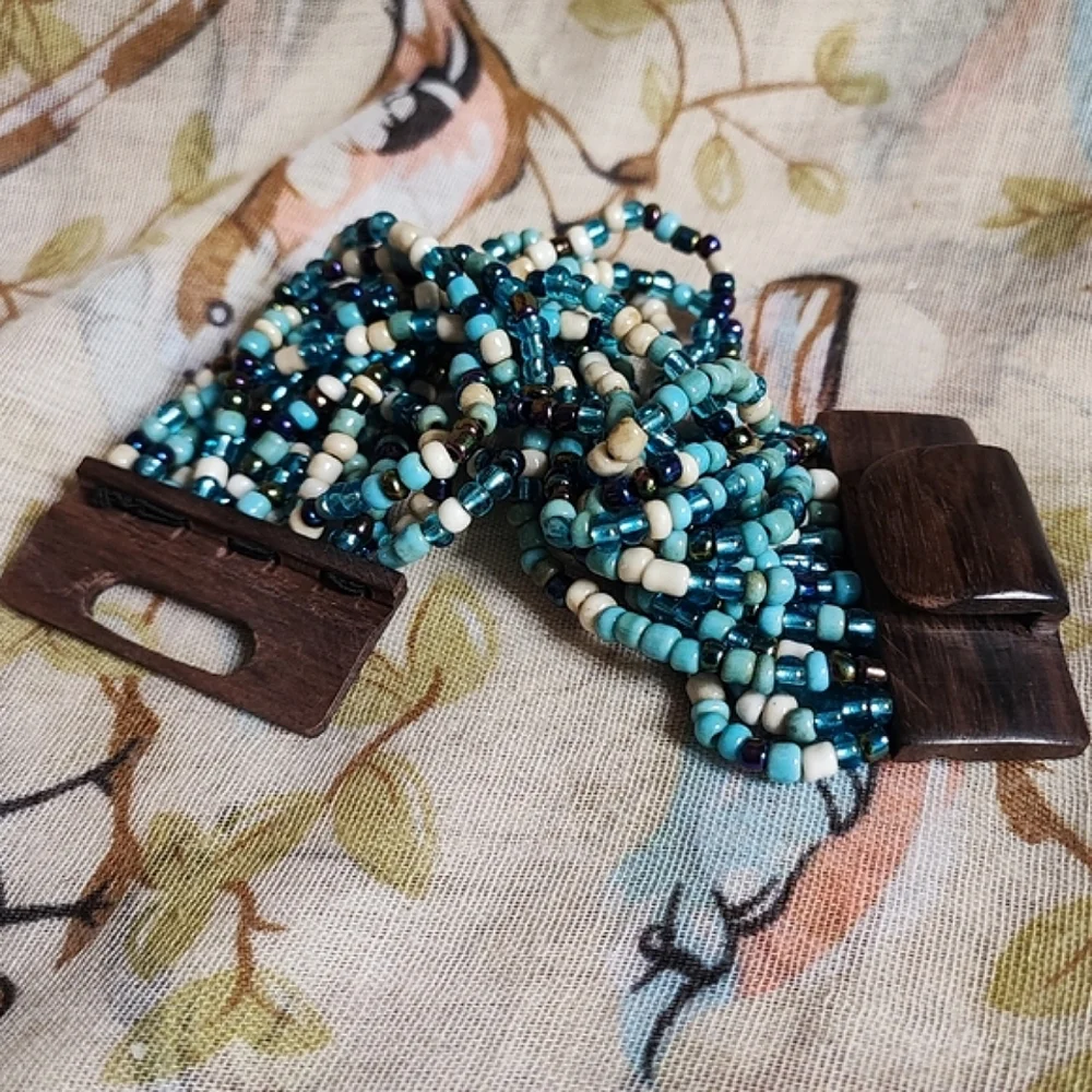 Wood Clasp Seed Beaded Blue Turquoise Cream Twisted Stretch Vintage Bracelet MCM